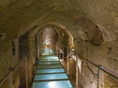 Top Roman Relics to explore in Pozzuoli